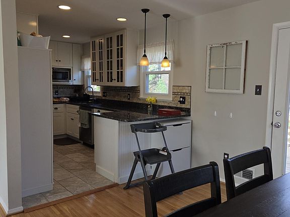 5th image of 5116A Ampthill Dr