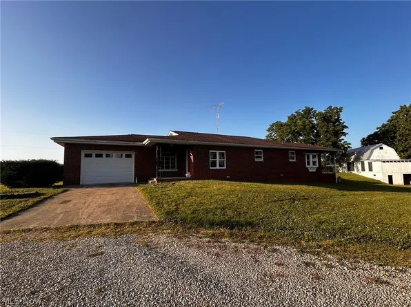 3898 Watertown Rd, Waterford, OH 45786