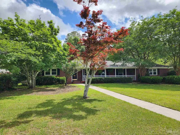 404 E Poplar St, Atmore, AL 36502