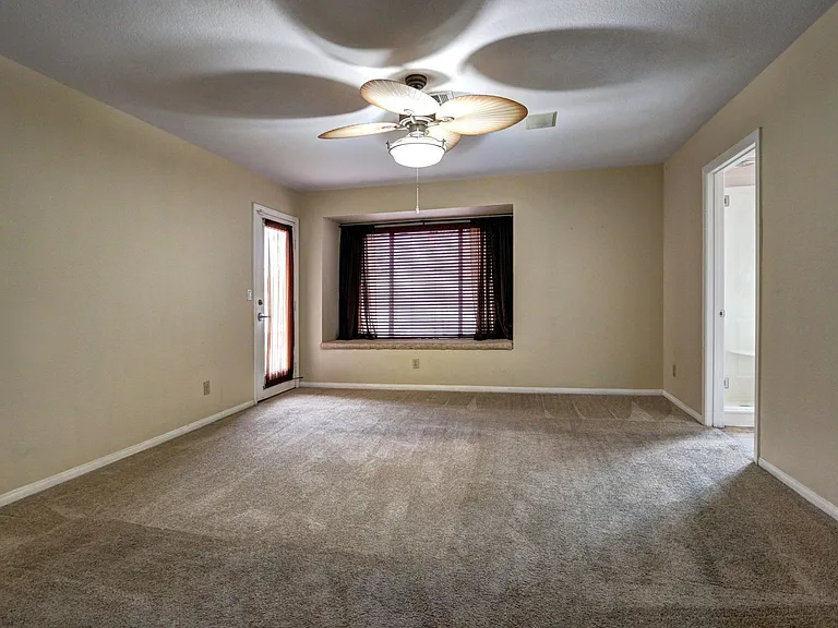 2108 Crestpoint Way — Photo 13