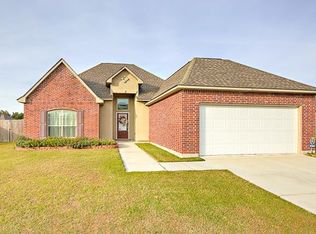 10461 Oakchase Dr, Denham Springs, LA 70706