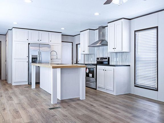 5th image of 289 Silver Peak Dr #468
