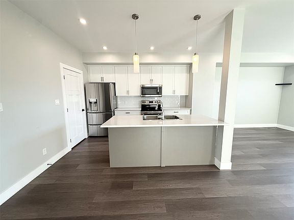 4th image of 1611 Phillips St