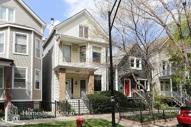 1st image of 1526 W Nelson St #001