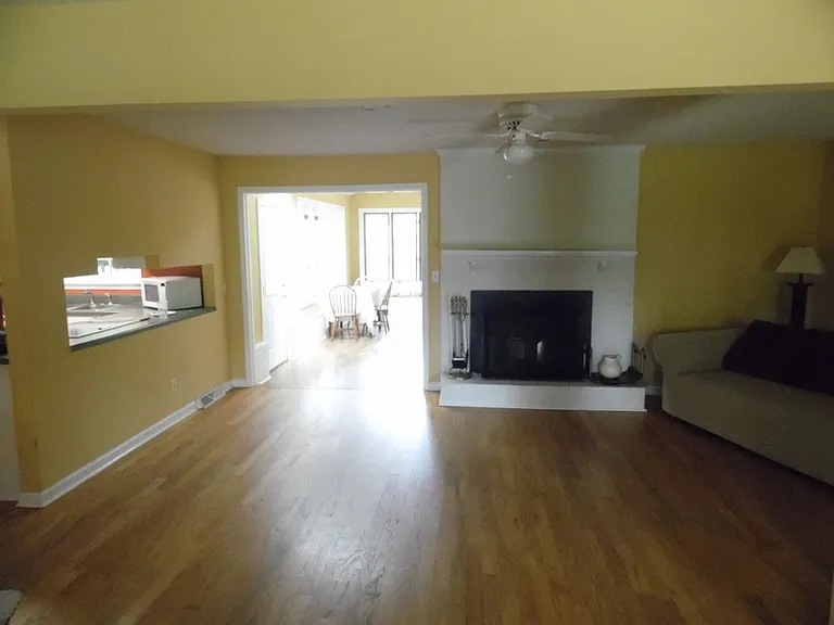 1107 Shoreview Dr — Photo 18