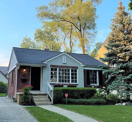 1725 Banbury St Photo 1