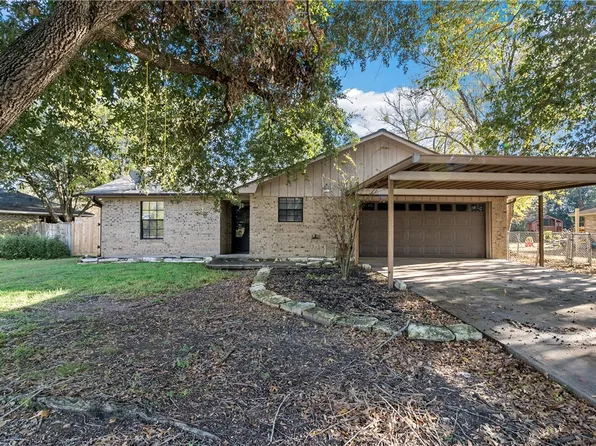 1726 Neal St, Navasota, TX 77868
