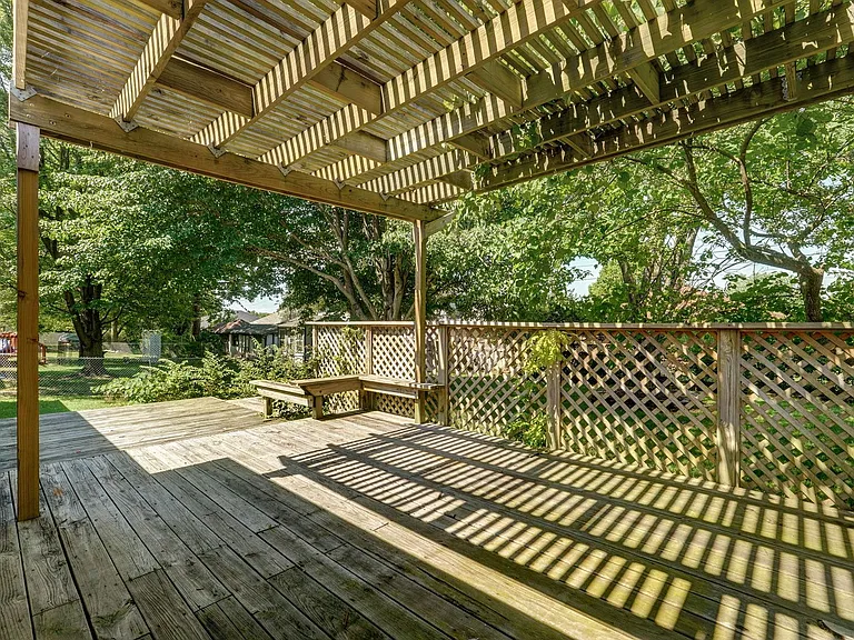 4035 S Parkcrest Ave — Photo 33