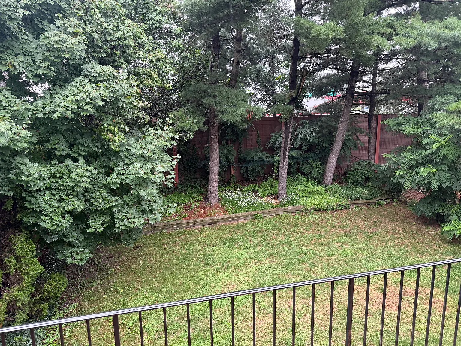 4 bed, 3.5 bath, 2051 sqft, $4,000 — Photo 2