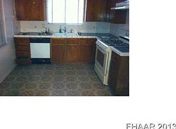 1st image of 2206 Daisy Dr