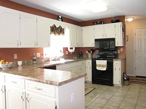 4th image of 109 Beech Ct