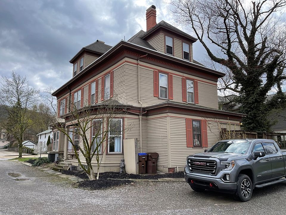 1322 Elk St, Franklin, PA 16323 Zillow