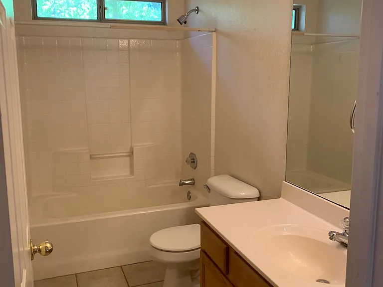 2nd Bathroom upstairs