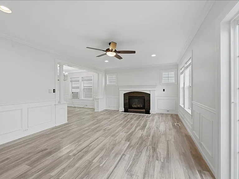 10217 SE 237th St — Photo 2