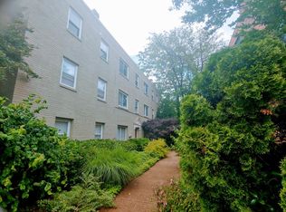 321 12th St NE APT 3, Washington, DC 20002