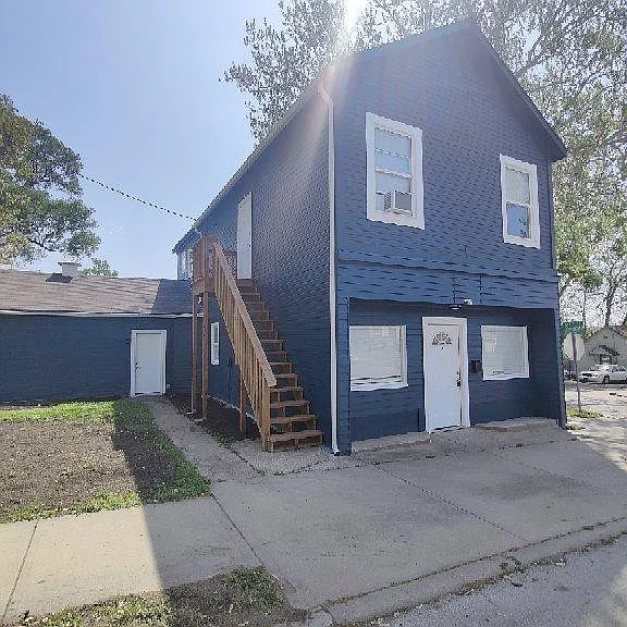 400 N 5th St #B — Photo 4