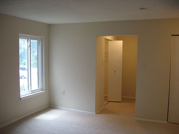 Master bdrm/walkin closet