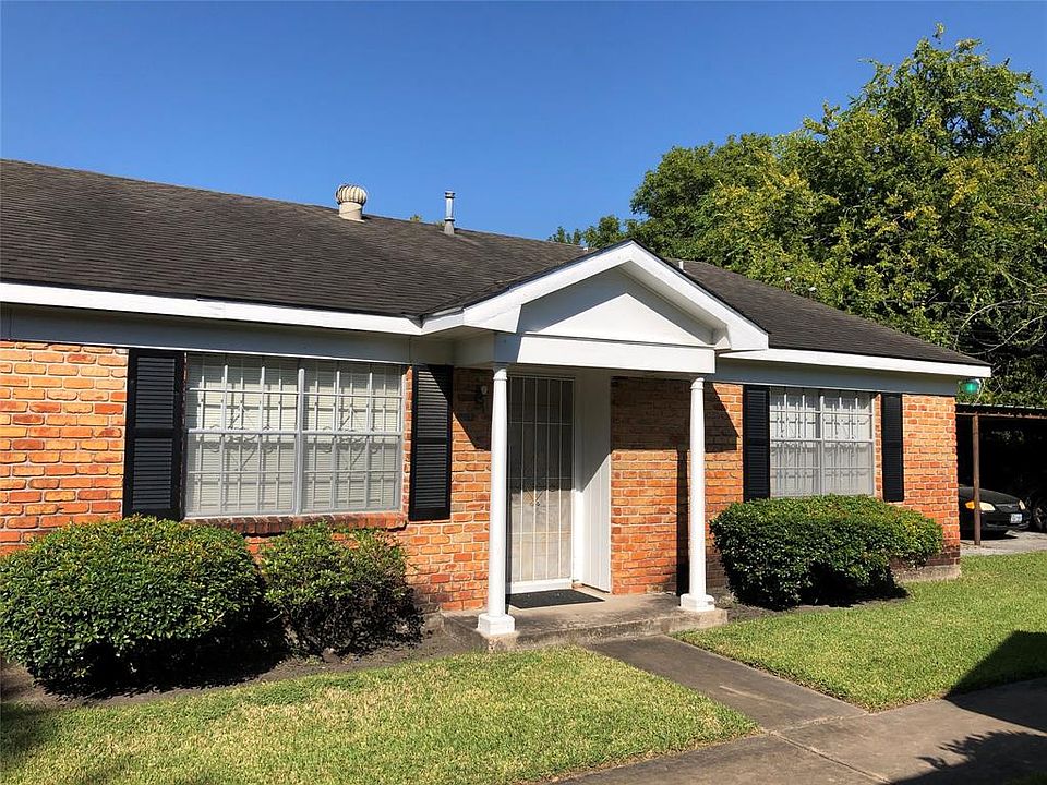 1st image of 5806 Clarewood Dr #B