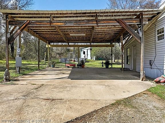 4th image of 39777 Choctaw Ave