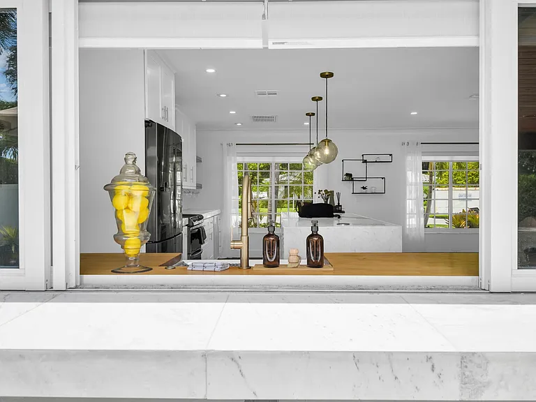 701 Appleby St — Photo 11