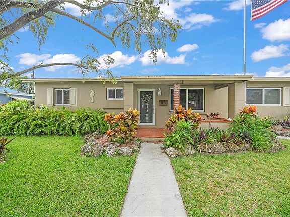 4th image of 9880 Jamaica Dr