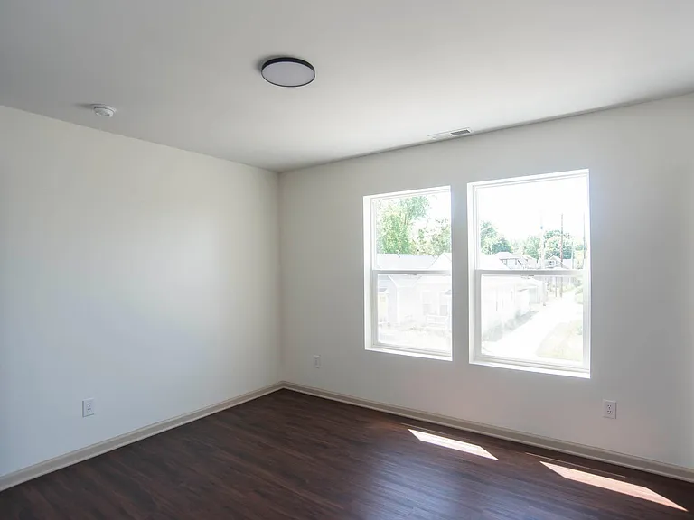 230 Kansas St — Photo 26