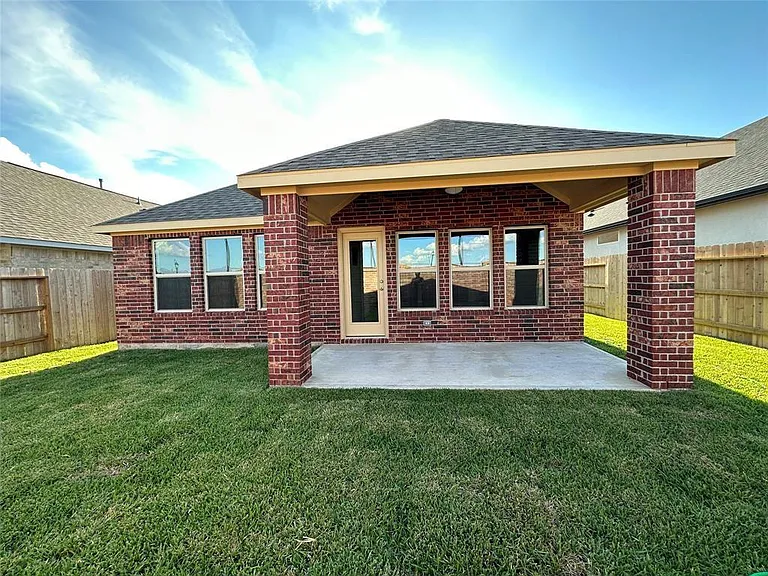 788 Lake Lacosta Dr — Photo 16