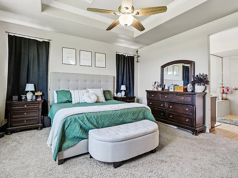 501 Montecito Dr — Photo 30