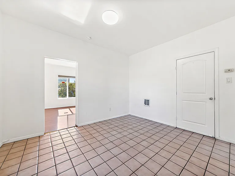 511 Echandia St #1/2 — Photo 10