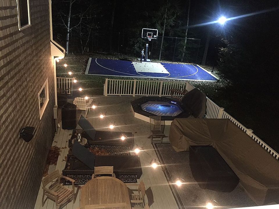 1st image of 3 Oakwood Dr