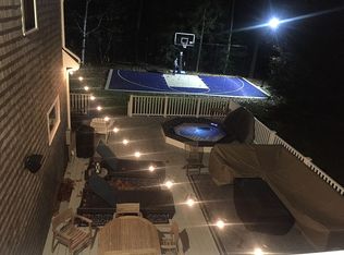 3 Oakwood Dr, Kennebunkport, ME 04046