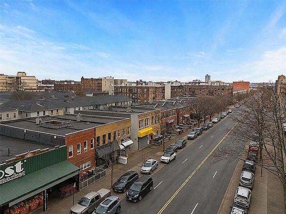 4th image of 2345 65th St