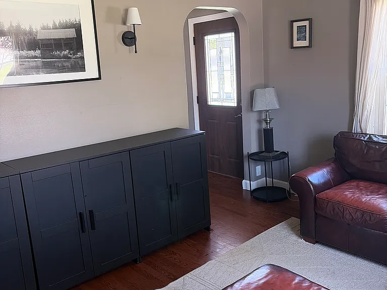 1708 Hawthorne Ave — Photo 4