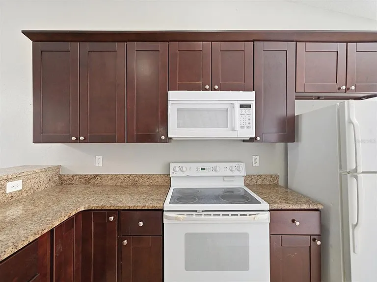 7615 Lemon Wood Ct — Photo 7