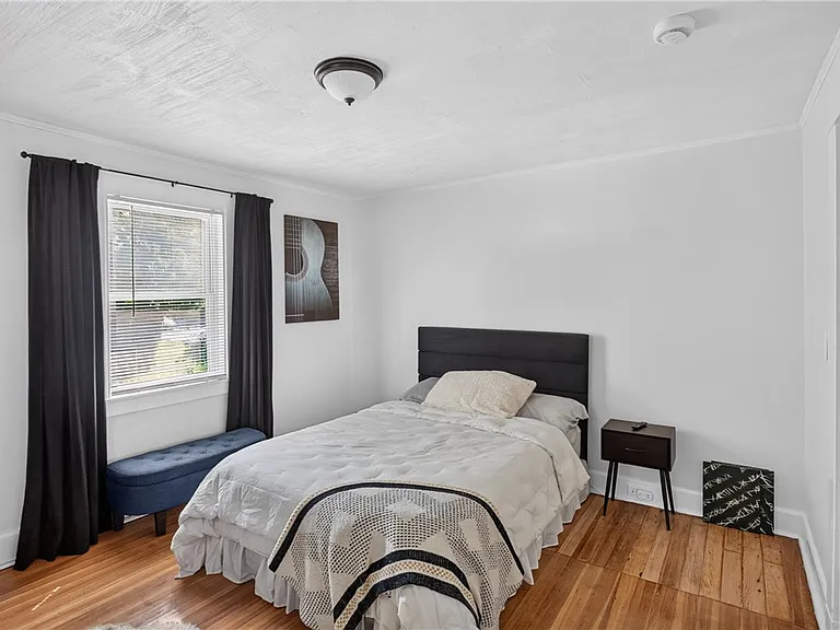 476 Providence St — Photo 31