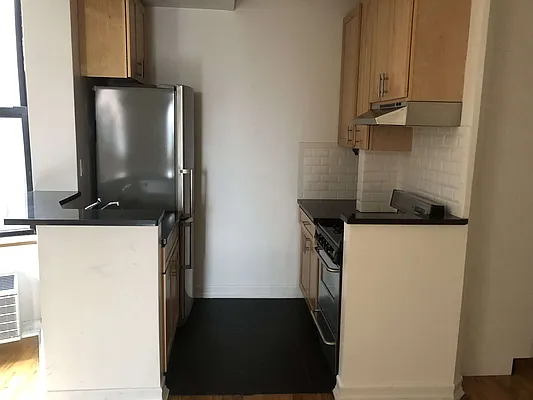 Rented by Waverly Realty Associates | media 5