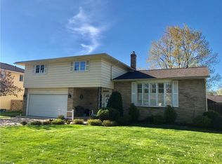 13433 Belfair Dr, Middleburg Heights, OH 44130