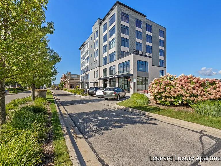 The Leonard Luxury Apartments — Photo 58