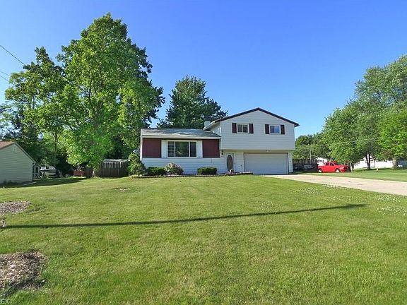 2nd image of 2435 Sherwin Dr