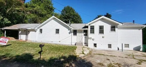513 Center St Photo 1