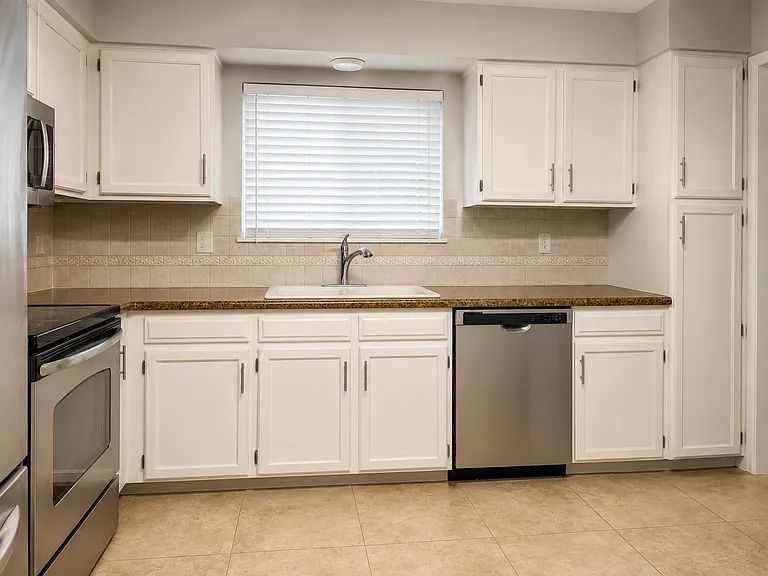 7170 E Appleton Cir — Photo 3