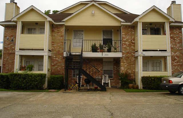 1st image of 7118 Oakwood Glen Blvd APT 302