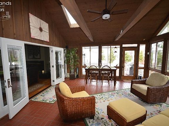 3rd image of 1005 Dockway Dr