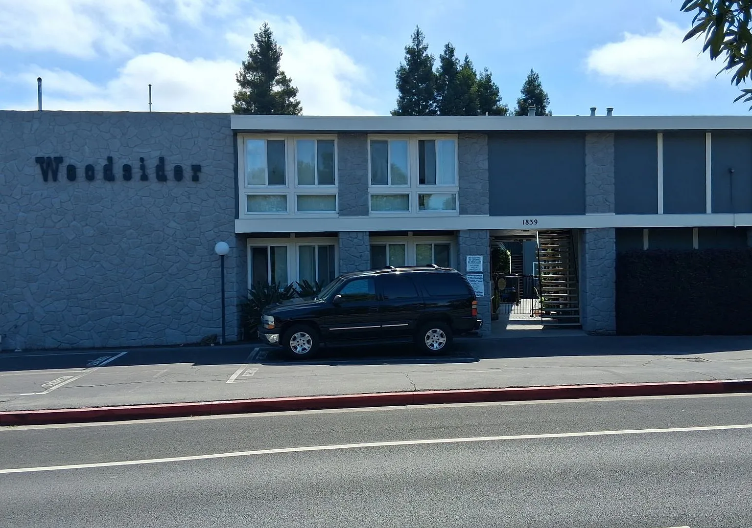 MG5-1839 Woodside Road — Photo 1