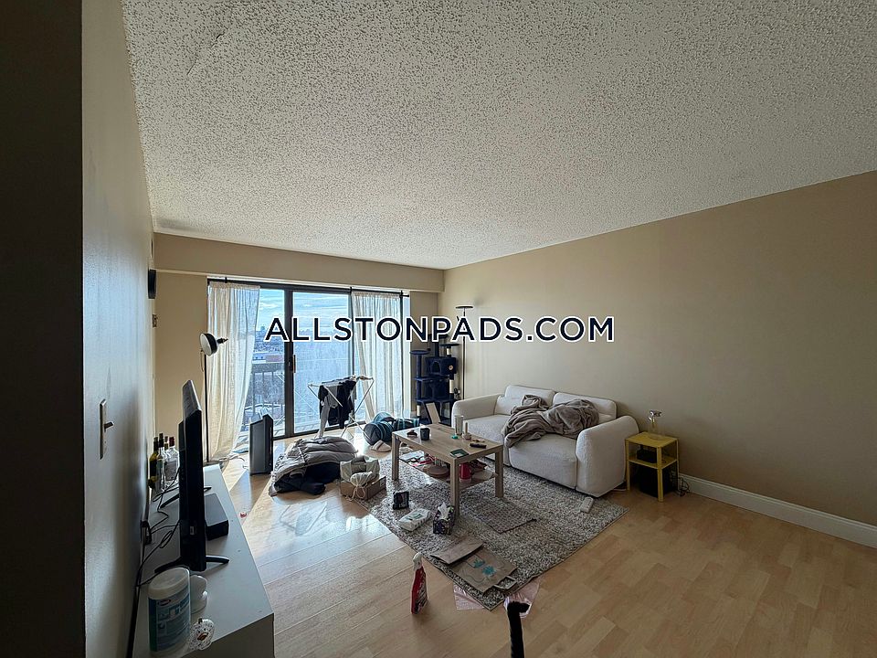 1st image of 15 N Beacon St #703