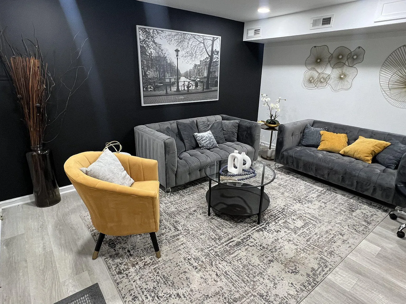 1 bed, 2034 sqft, $1,850 — Photo 2