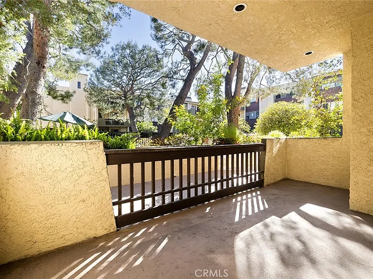 497 E California Blvd #119 — Photo 11