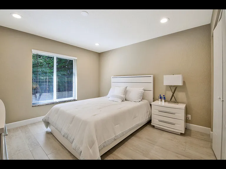 451 N Lyra Cir — Photo 26