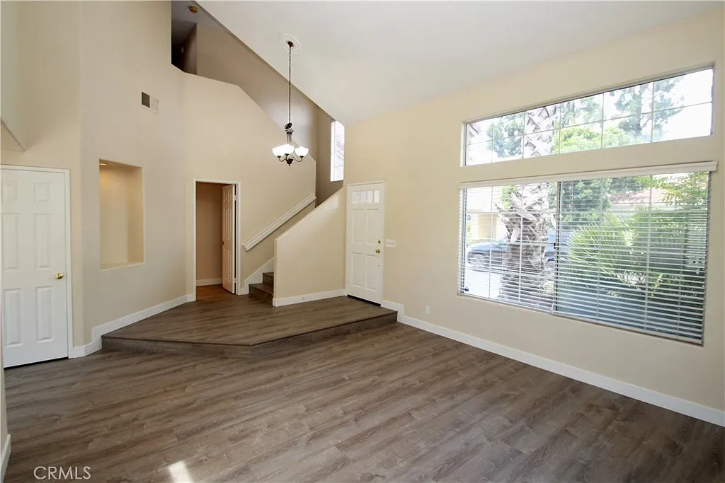 3 bed, 3.5 bath, 1800 sqft, $4,500 — Photo 4