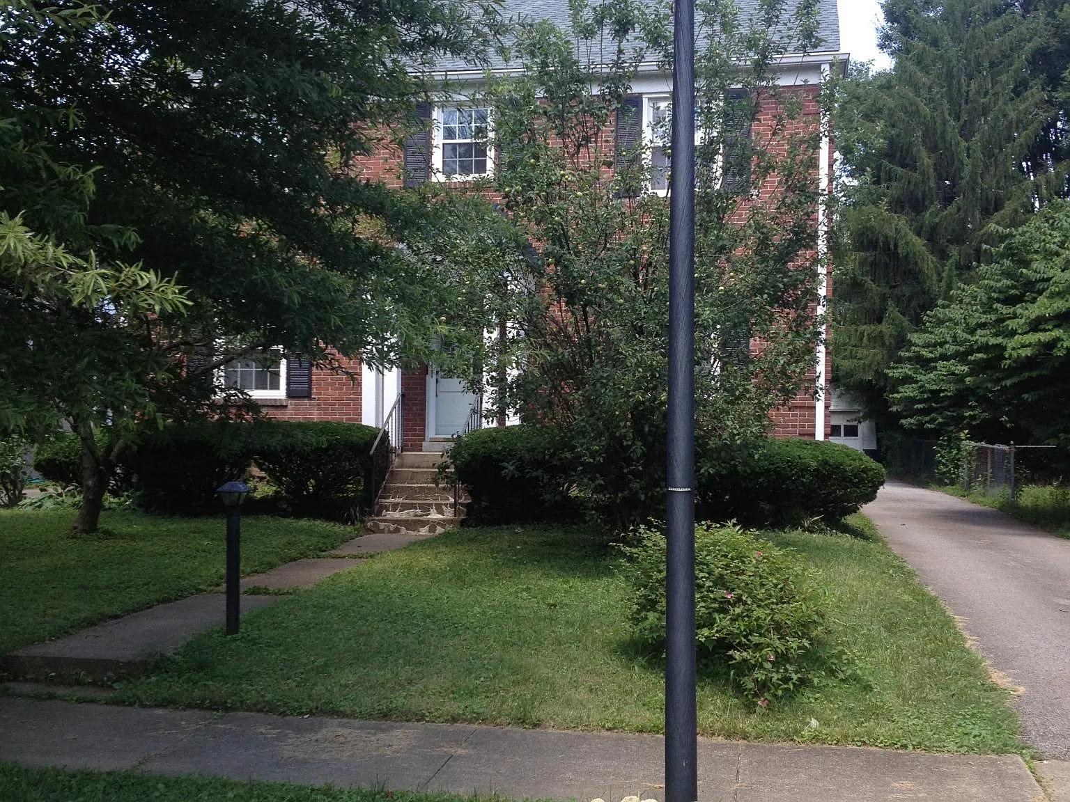 2229 Tyler Ln — Photo 4